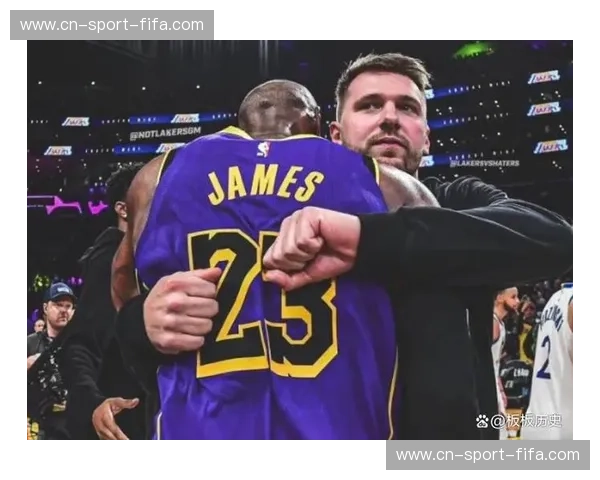 紫金荣耀撞上铁血迈阿密:这场湖人vs热火常规赛视频,凭什么是每个篮球迷的必修课? 紫金荣耀撞上铁血迈阿密:这场湖人vs热火常规赛视频,凭什么是每个篮球迷的必修课?